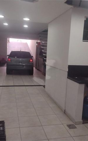 Casa à venda com 350m², 3 quartos e 4 vagas