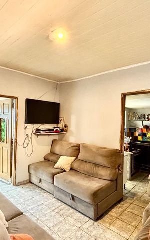 Casa para alugar com 80m², 2 quartos e 3 vagas Casa para alugar com 80m², 2 quartos e 3 vagasSala
