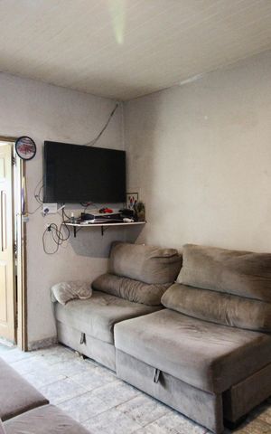 Casa para alugar com 80m², 2 quartos e 3 vagas Casa para alugar com 80m², 2 quartos e 3 vagasSala