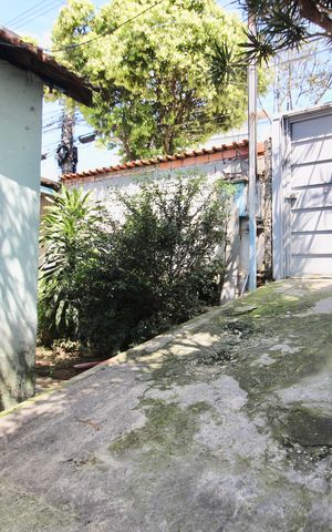 Casa para alugar com 80m², 2 quartos e 3 vagas Casa para alugar com 80m², 2 quartos e 3 vagasGaragem