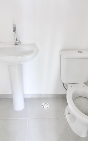 Apartamento à venda com 38m², 2 quartos e sem vaga Apartamento à venda com 38m², 2 quartos e sem vagaBanheiro