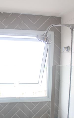 Apartamento à venda com 84m², 2 quartos e 2 vagasBanheiro da Suíte 1