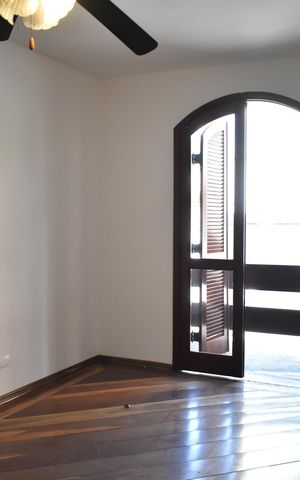 Casa à venda com 234m², 4 quartos e 3 vagasQuarto 1