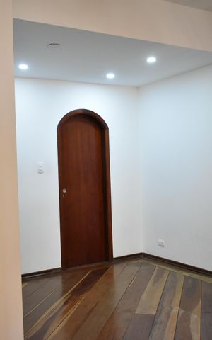 Casa à venda com 234m², 4 quartos e 3 vagasSala