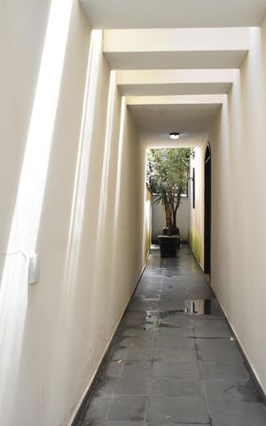 Casa à venda com 234m², 4 quartos e 3 vagasCorredor