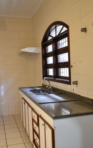 Casa à venda com 234m², 4 quartos e 3 vagasCozinha