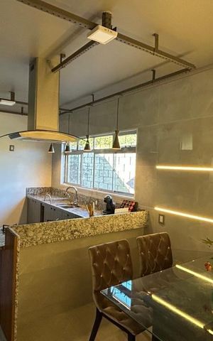 Casa à venda com 320m², 3 quartos e 2 vagas Casa à venda com 320m², 3 quartos e 2 vagasCozinha