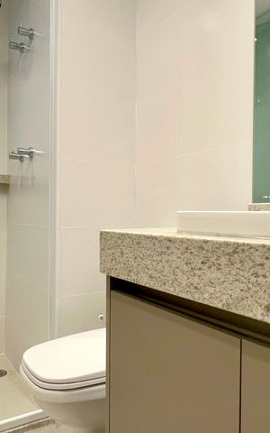 Apartamento à venda com 82m², 2 quartos e 1 vaga Apartamento à venda com 82m², 2 quartos e 1 vagaBanheiro da Suíte