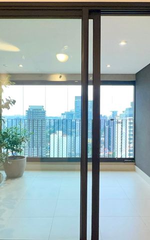 Apartamento à venda com 82m², 2 quartos e 1 vaga Apartamento à venda com 82m², 2 quartos e 1 vagaVaranda