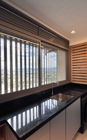 Apartamento para alugar com 130m², 3 quartos e 2 vagas Apartamento para alugar com 130m², 3 quartos e 2 vagasCozinha e Área de Serviço