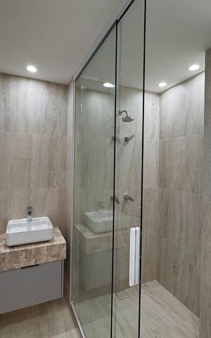 Apartamento para alugar com 130m², 3 quartos e 2 vagas Apartamento para alugar com 130m², 3 quartos e 2 vagasSuíte 1 - Banheiro