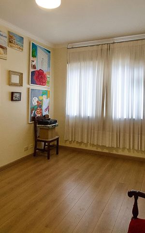 Apartamento à venda com 200m², 3 quartos e 2 vagas Apartamento à venda com 200m², 3 quartos e 2 vagasQuarto 2