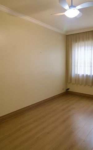 Apartamento à venda com 200m², 3 quartos e 2 vagas Apartamento à venda com 200m², 3 quartos e 2 vagasQuarto Suíte