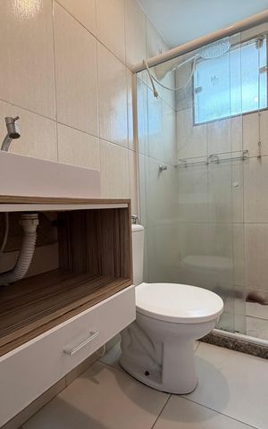 Casa de condomínio para alugar com 130m², 3 quartos e 1 vaga Casa de condomínio para alugar com 130m², 3 quartos e 1 vagaBanheiro da suíte