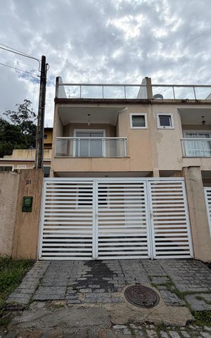 Casa de condomínio para alugar com 130m², 3 quartos e 1 vaga Casa de condomínio para alugar com 130m², 3 quartos e 1 vagaFachada