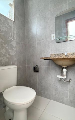 Casa de condomínio para alugar com 130m², 3 quartos e 1 vaga Casa de condomínio para alugar com 130m², 3 quartos e 1 vagaBanheiro social