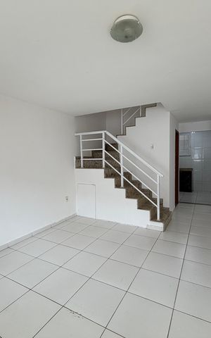 Casa de condomínio para alugar com 130m², 3 quartos e 1 vaga Casa de condomínio para alugar com 130m², 3 quartos e 1 vagaSala