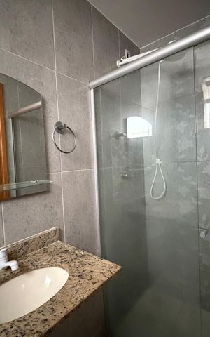 Casa de condomínio para alugar com 130m², 3 quartos e 1 vaga Casa de condomínio para alugar com 130m², 3 quartos e 1 vagaBanheiro social