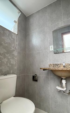 Casa de condomínio para alugar com 130m², 3 quartos e 1 vaga Casa de condomínio para alugar com 130m², 3 quartos e 1 vagaBanheiro social