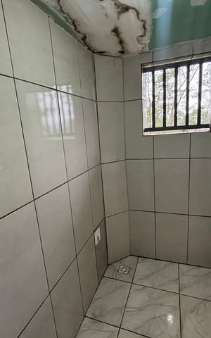 Casa à venda com 126m², 2 quartos e 1 vaga Casa à venda com 126m², 2 quartos e 1 vagaBanheiro quartinho