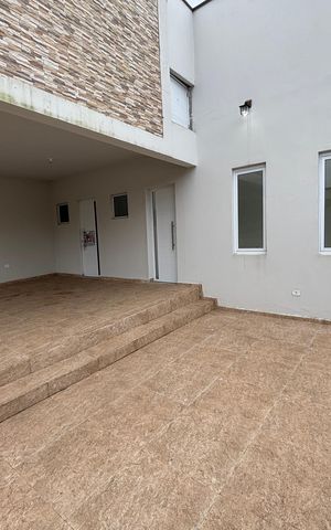 Casa à venda com 126m², 2 quartos e 1 vaga Casa à venda com 126m², 2 quartos e 1 vagaGaragem