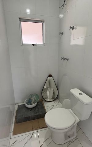 Casa à venda com 126m², 2 quartos e 1 vaga Casa à venda com 126m², 2 quartos e 1 vagaBanheiro