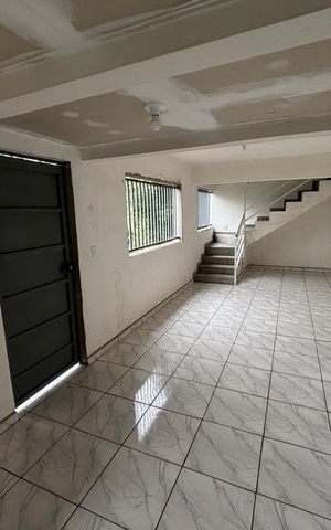 Casa à venda com 126m², 2 quartos e 1 vaga Casa à venda com 126m², 2 quartos e 1 vagaQuartinho