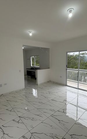 Casa à venda com 126m², 2 quartos e 1 vaga Casa à venda com 126m², 2 quartos e 1 vagaSala