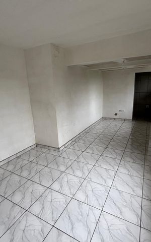 Casa à venda com 126m², 2 quartos e 1 vaga Casa à venda com 126m², 2 quartos e 1 vagaQuartinho