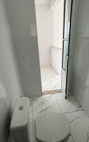 Casa à venda com 126m², 2 quartos e 1 vaga Casa à venda com 126m², 2 quartos e 1 vagaBanheiro
