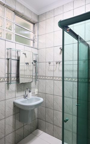 Casa para alugar com 160m², 3 quartos e 2 vagasBanheiro 2