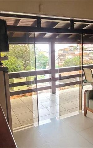Casa à venda com 813m², 5 quartos e 4 vagas