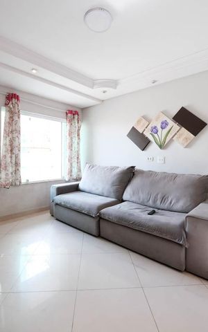 Casa à venda com 119m², 3 quartos e 3 vagasSala