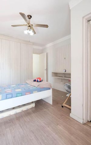 Casa à venda com 119m², 3 quartos e 3 vagasSuíte