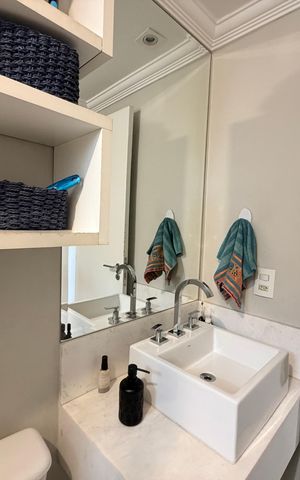Apartamento à venda com 130m², 3 quartos e 2 vagas Apartamento à venda com 130m², 3 quartos e 2 vagasBanheiro 2