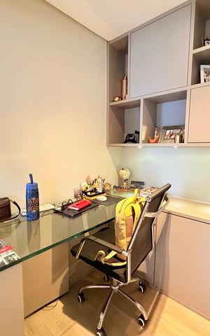Apartamento à venda com 130m², 3 quartos e 2 vagas Apartamento à venda com 130m², 3 quartos e 2 vagasEscritório