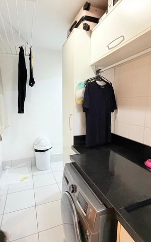 Apartamento à venda com 130m², 3 quartos e 2 vagas Apartamento à venda com 130m², 3 quartos e 2 vagasLavanderia