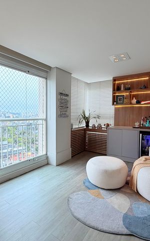 Apartamento à venda com 130m², 3 quartos e 2 vagas Apartamento à venda com 130m², 3 quartos e 2 vagasVaranda