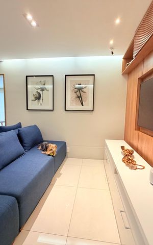 Apartamento à venda com 130m², 3 quartos e 2 vagas Apartamento à venda com 130m², 3 quartos e 2 vagasSala
