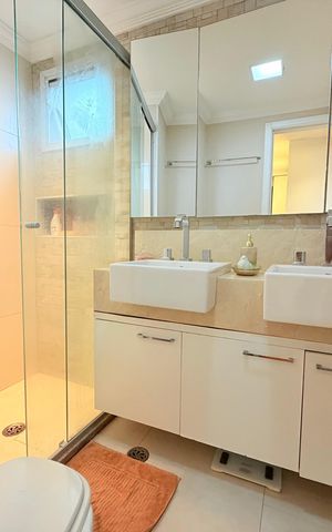 Apartamento à venda com 130m², 3 quartos e 2 vagas Apartamento à venda com 130m², 3 quartos e 2 vagasBanheiro 1