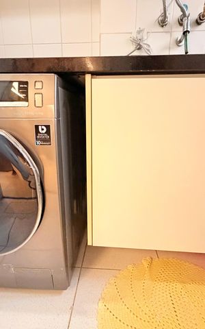 Apartamento à venda com 130m², 3 quartos e 2 vagas Apartamento à venda com 130m², 3 quartos e 2 vagasLavanderia