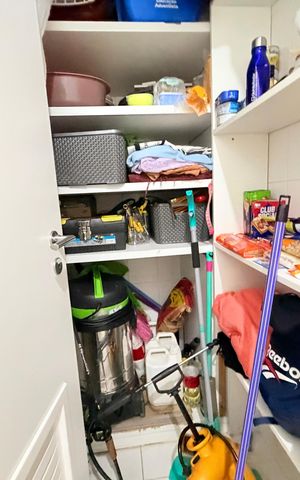 Apartamento à venda com 130m², 3 quartos e 2 vagas Apartamento à venda com 130m², 3 quartos e 2 vagasDispensa