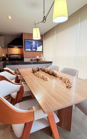 Apartamento à venda com 130m², 3 quartos e 2 vagas Apartamento à venda com 130m², 3 quartos e 2 vagasVaranda