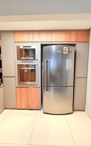 Apartamento à venda com 130m², 3 quartos e 2 vagas Apartamento à venda com 130m², 3 quartos e 2 vagasCozinha