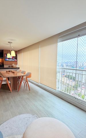 Apartamento à venda com 130m², 3 quartos e 2 vagas Apartamento à venda com 130m², 3 quartos e 2 vagasVaranda