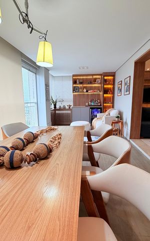Apartamento à venda com 130m², 3 quartos e 2 vagas Apartamento à venda com 130m², 3 quartos e 2 vagasVaranda