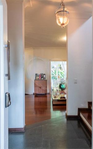 Casa de condomínio à venda com 280m², 4 quartos e 4 vagas
