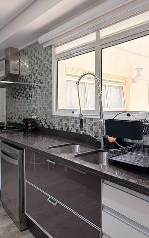 Apartamento à venda com 182m², 3 quartos e 3 vagas Apartamento à venda com 182m², 3 quartos e 3 vagasCozinha