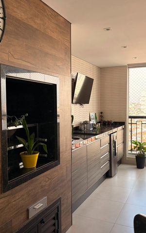 Apartamento à venda com 182m², 3 quartos e 3 vagas Apartamento à venda com 182m², 3 quartos e 3 vagasÁrea de Lazer
