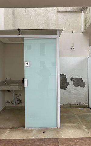Apartamento para alugar com 98m², 3 quartos e 1 vaga Apartamento para alugar com 98m², 3 quartos e 1 vagaBanheiro da Piscina
